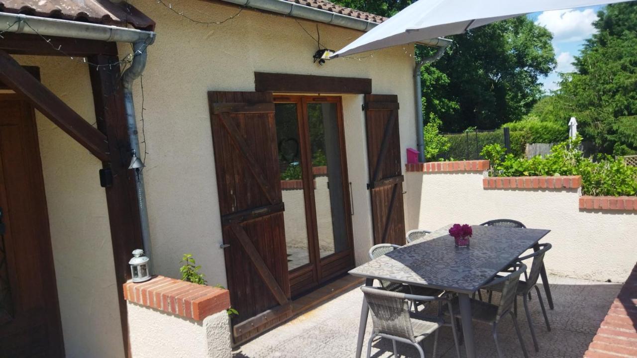 Le Cottage de Maé Seigy Exterior foto
